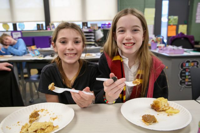 students eating pie